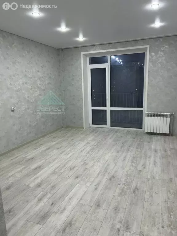 1-комнатная квартира: Абакан, улица Ленинского Комсомола, 77 (30 м) - Фото 0
