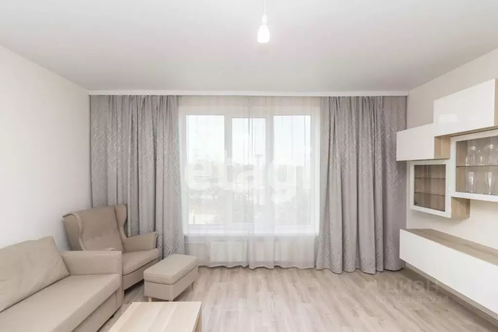 1-к кв. Тюменская область, Тюмень ул. Федюнинского, 30 (45.2 м) - Фото 1