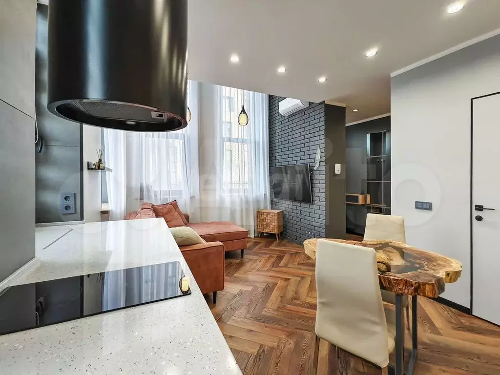 1-к. квартира, 72 м, 1/9 эт. - Фото 1