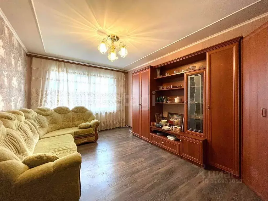 3-к кв. Белгородская область, Старый Оскол Солнечный мкр, 7А (63.0 м) - Фото 0