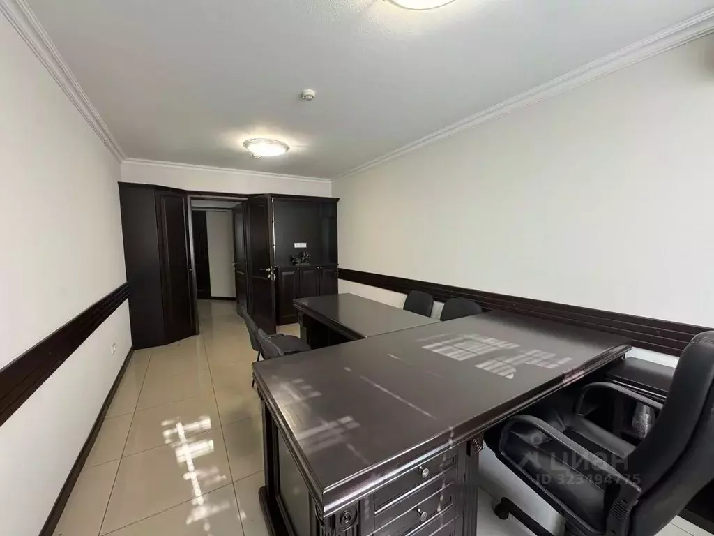 Офис в Кабардино-Балкария, Нальчик ул. Хмельницкого (350 м) - Фото 2