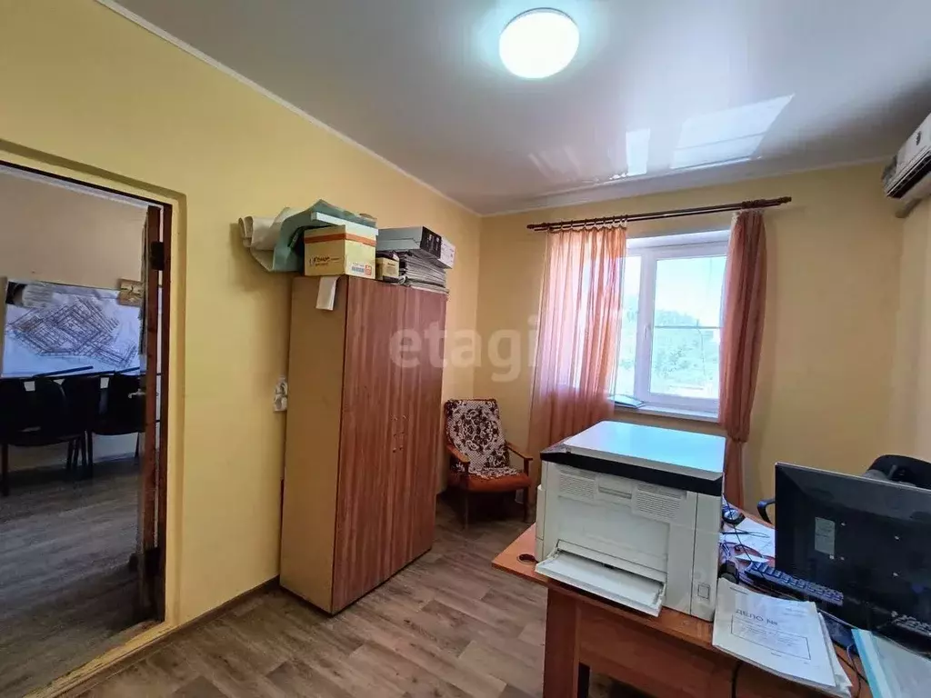 Помещение свободного назначения в Краснодарский край, Ейск Баррикадная ... - Фото 2