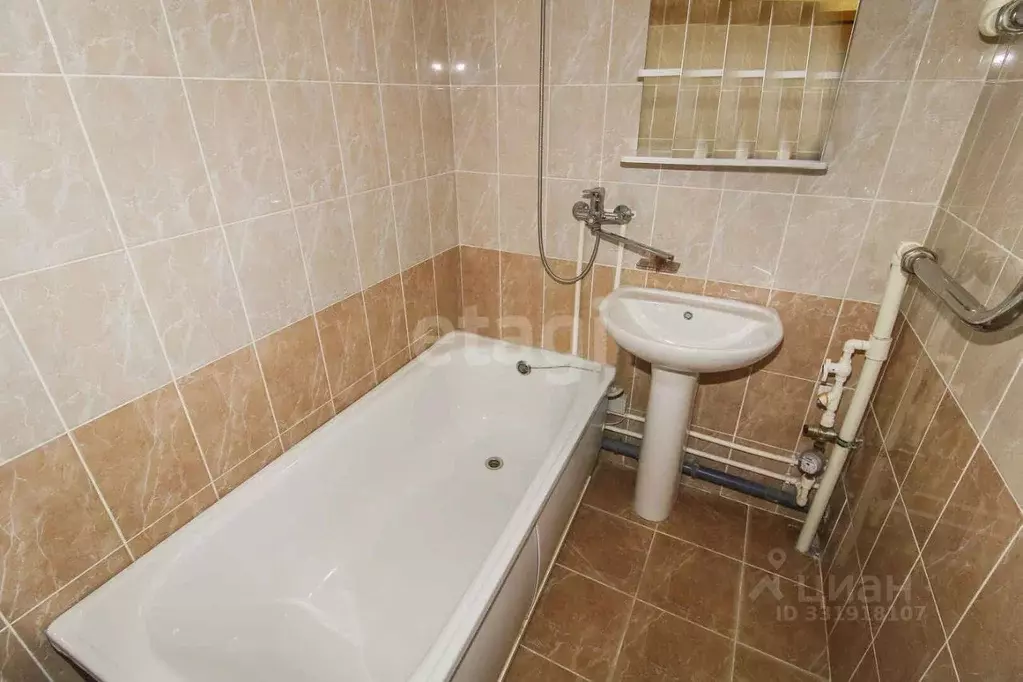 1-к кв. Тюменская область, Тюмень ул. Арктическая, 7 (41.6 м) - Фото 1