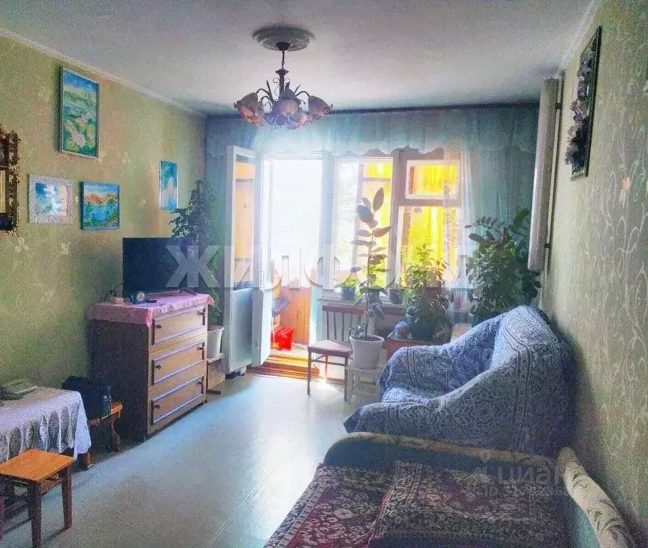 2-к кв. Новосибирская область, Новосибирск Переездная ул., 64 (42.4 м) - Фото 1