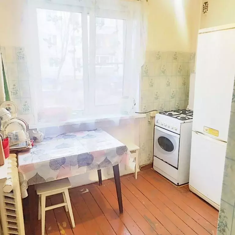 2-к кв. Ленинградская область, Приозерск Привокзальная ул., 7 (44.0 м) - Фото 0