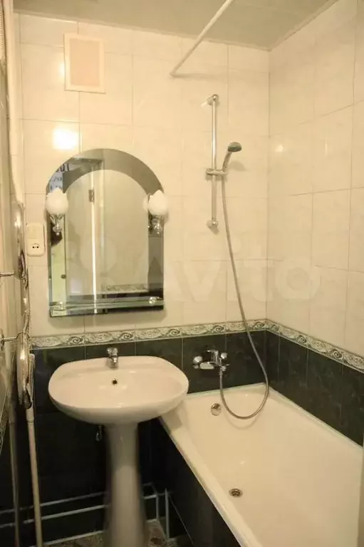 3-к. квартира, 65 м, 3/5 эт. - Фото 0