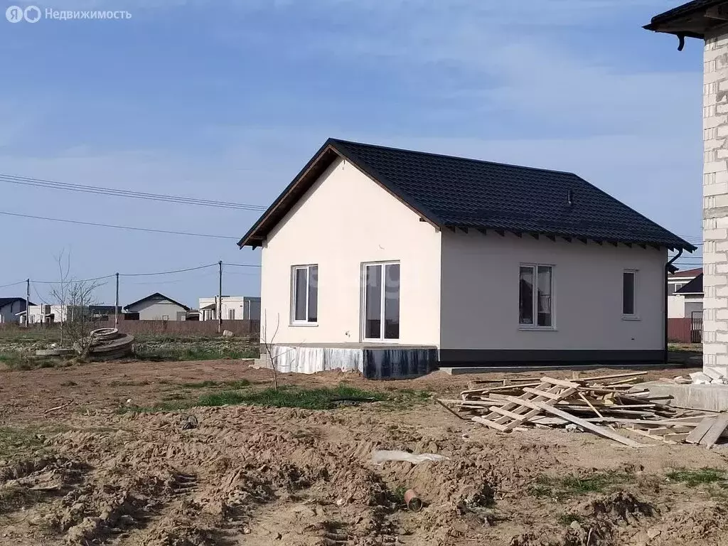Дом в Калининградская область, Гурьевский муниципальный округ, посёлок ... - Фото 1
