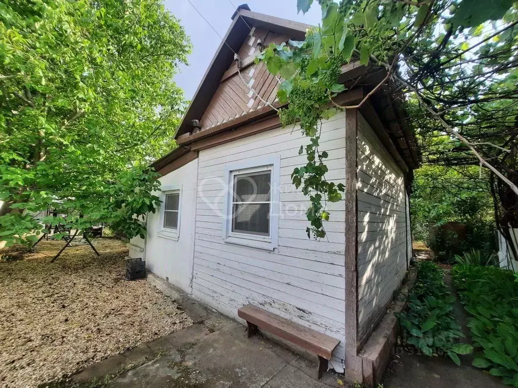 Дом в Волгоградская область, Волжский Мичуринец СНТ, ул. 8-я (20 м) - Фото 0
