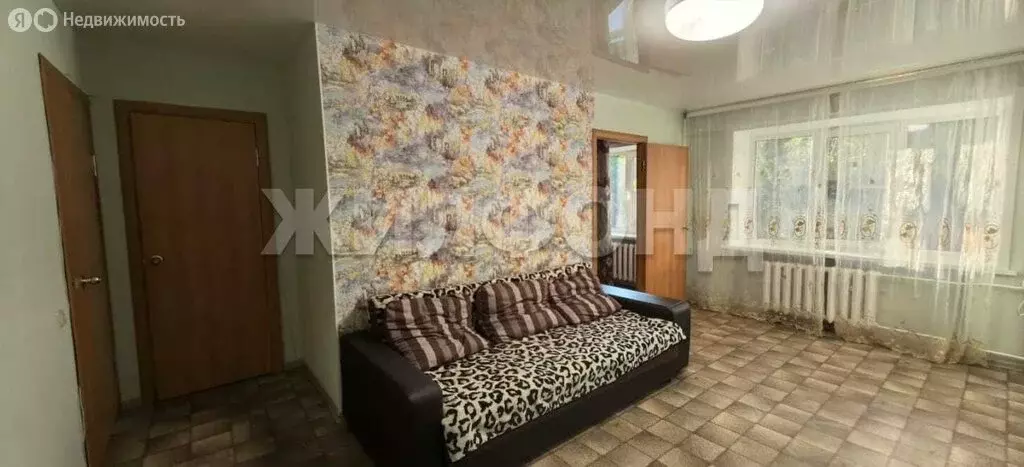 3-комнатная квартира: Новосибирск, улица Блюхера, 73/1 (55 м) - Фото 1