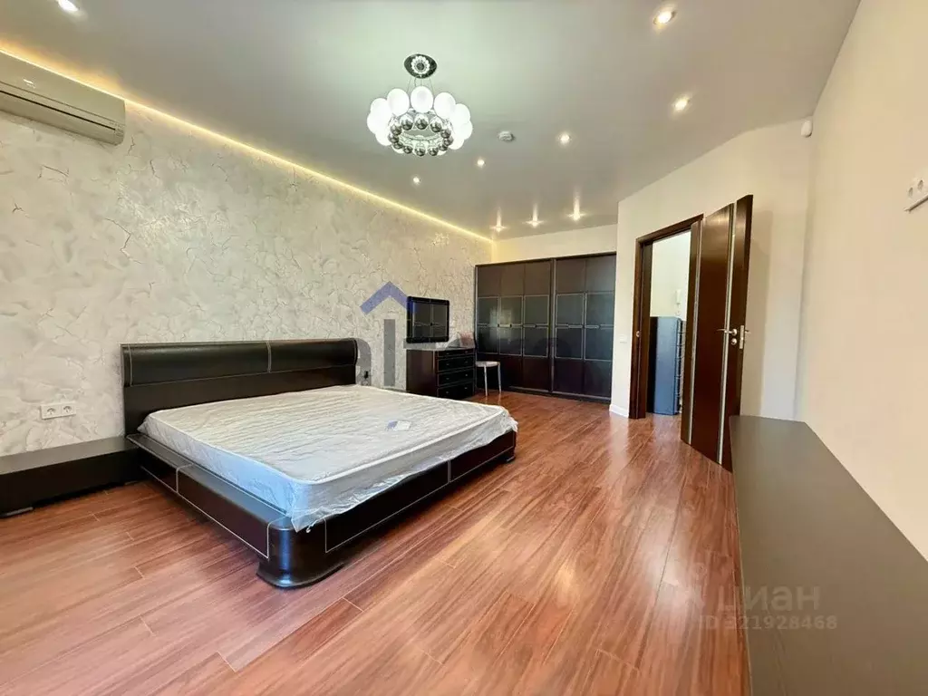 1-к кв. Татарстан, Казань ул. Рауиса Гареева, 78А (46.0 м) - Фото 0