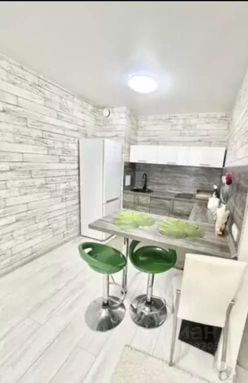 1-к кв. Волгоградская область, Волгоград ул. Быстрова, 98 (30.0 м) - Фото 2