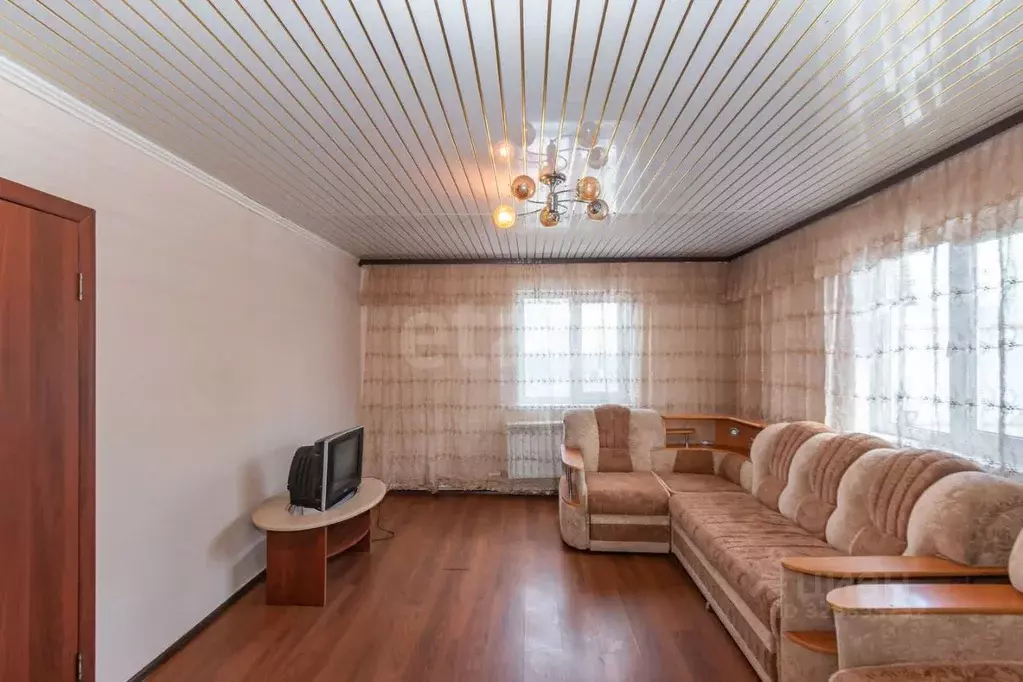 Дом в Омская область, Омск ул. 24-я Северная, 110 (104 м) - Фото 1