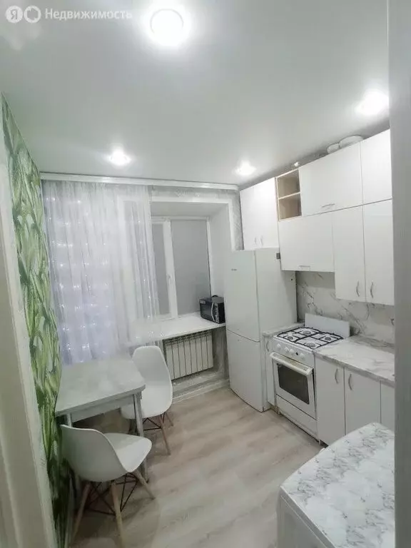 2-комнатная квартира: Курган, улица Ленина, 38 (40 м) - Фото 1