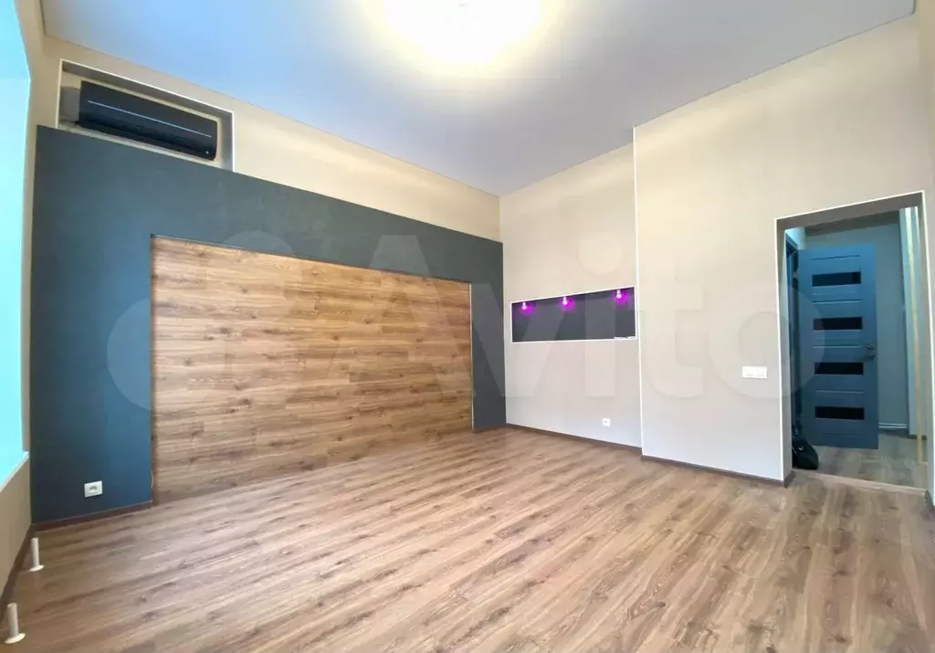 2-к. квартира, 60 м, 1/1 эт. - Фото 0