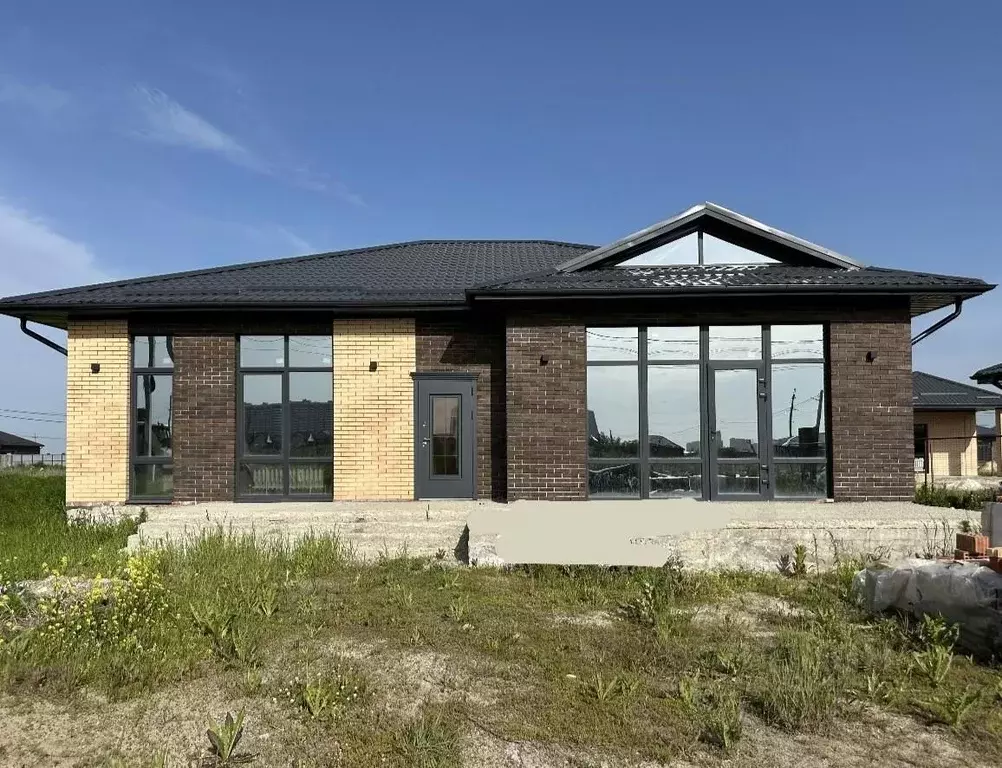 Дом в Ставропольский край, Шпаковский муниципальный округ, с. Татарка ... - Фото 1