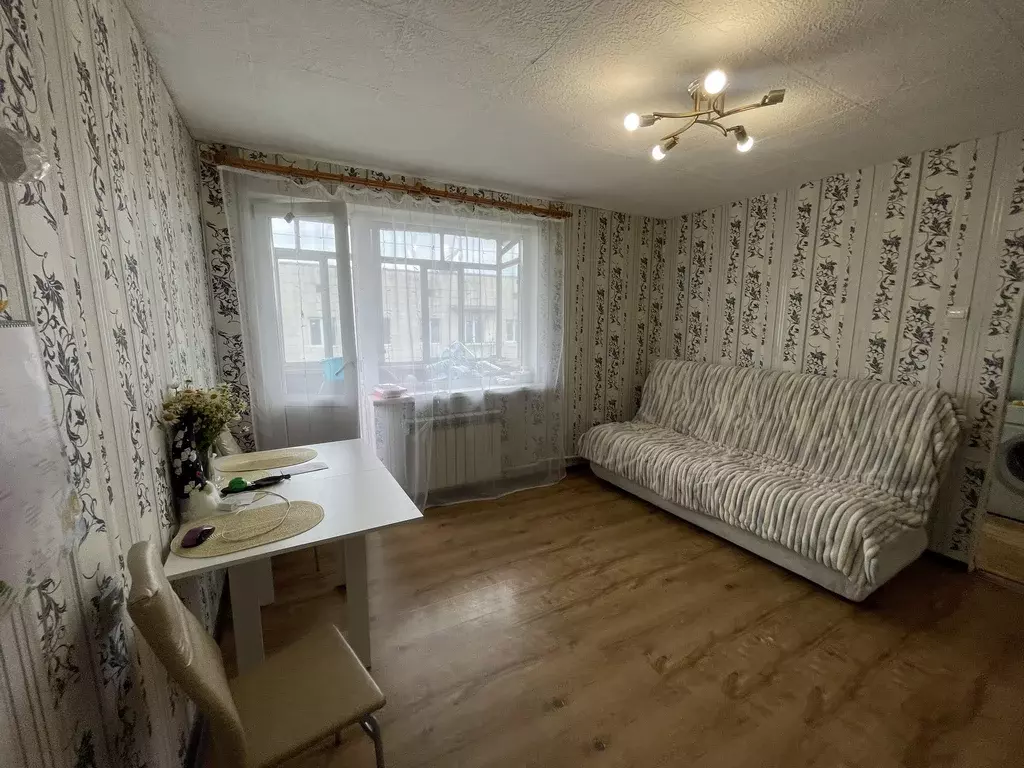 Продаётся 4-к квартира, 57.3 м - Фото 1