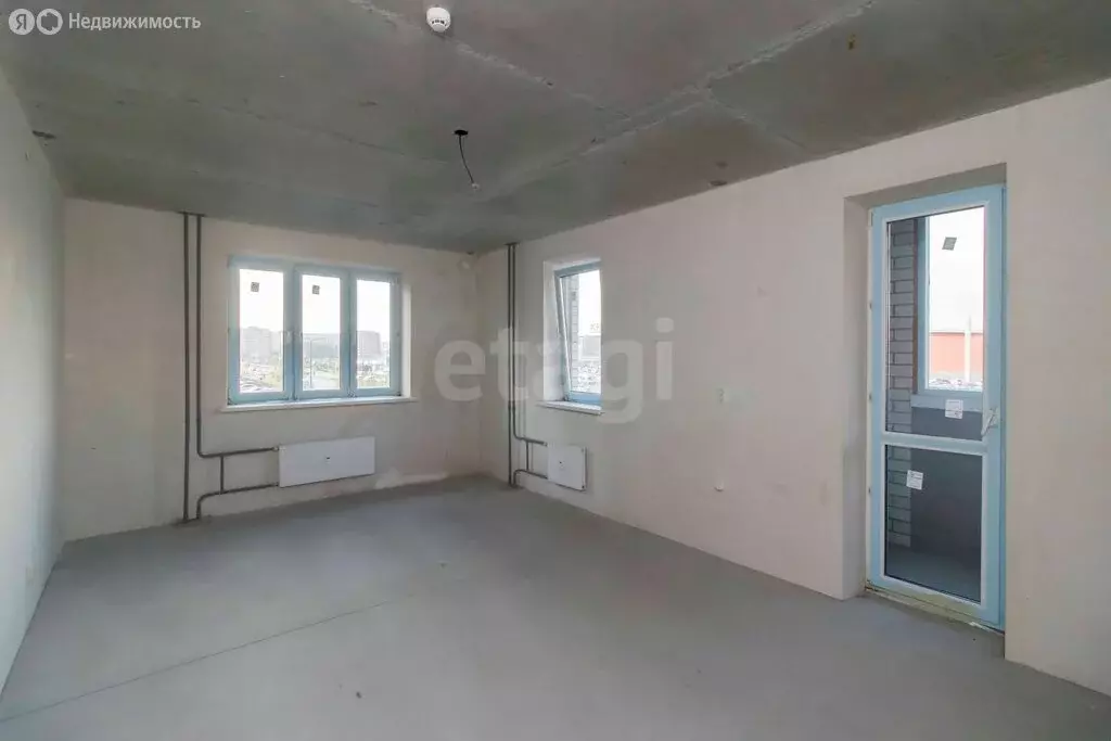 3-комнатная квартира: Тюмень, улица Раушана Абдуллина, 2 (89.9 м) - Фото 1