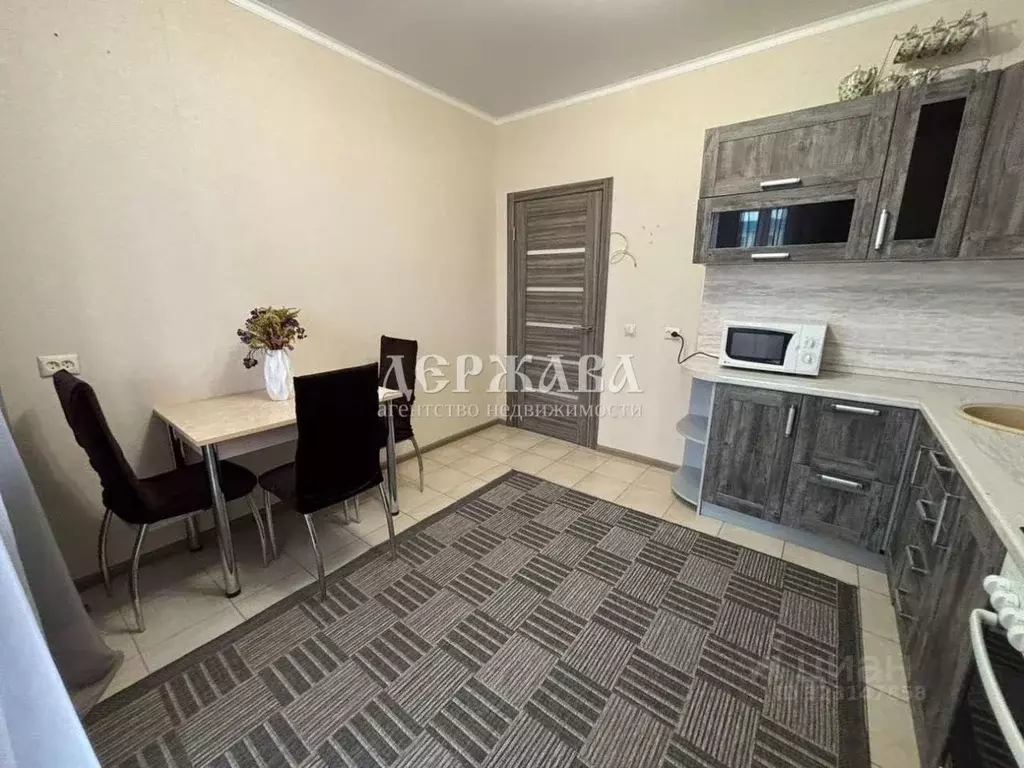 1-к кв. Белгородская область, Старый Оскол Степной мкр, 18 (46.0 м) - Фото 2