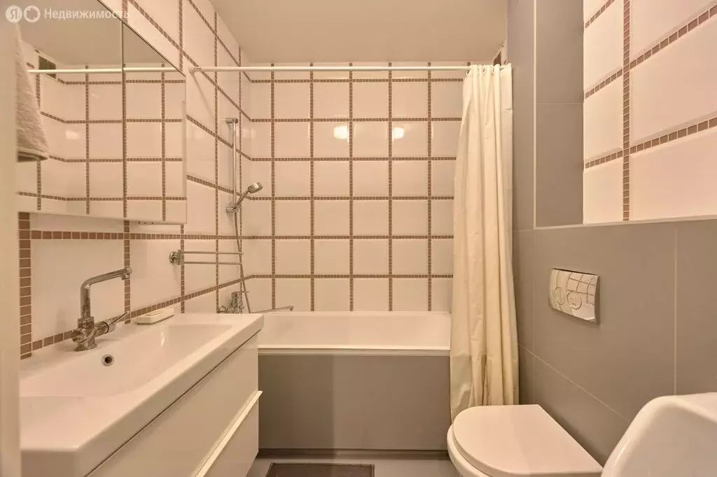 2-комнатная квартира: Челябинск, Лесопарковая улица, 5к2 (73.5 м) - Фото 0