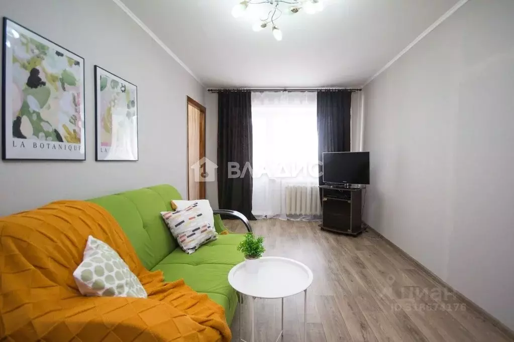 2-к кв. Саратовская область, Балаково Волжская ул., 57 (45.0 м) - Фото 0