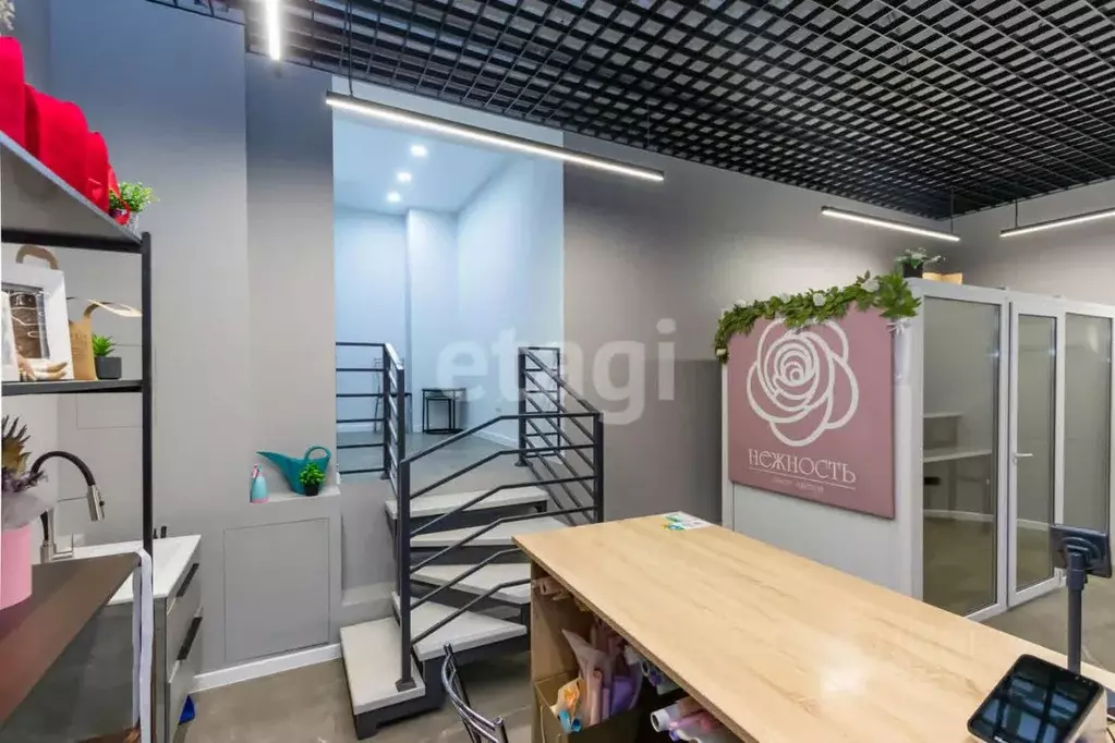 Торговая площадь в Тюменская область, Тюмень ул. Мельникайте, 150 (44 ... - Фото 1