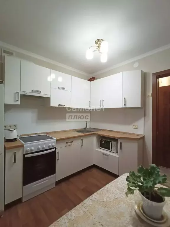 2-к кв. Белгородская область, Белгород 10-й мкр, ул. Спортивная, 8 ... - Фото 1