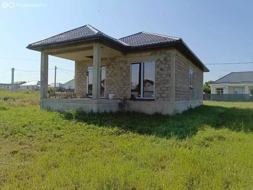 Дом в станица Гостагаевская, Гарнизонная улица, 7 (100 м) - Фото 1
