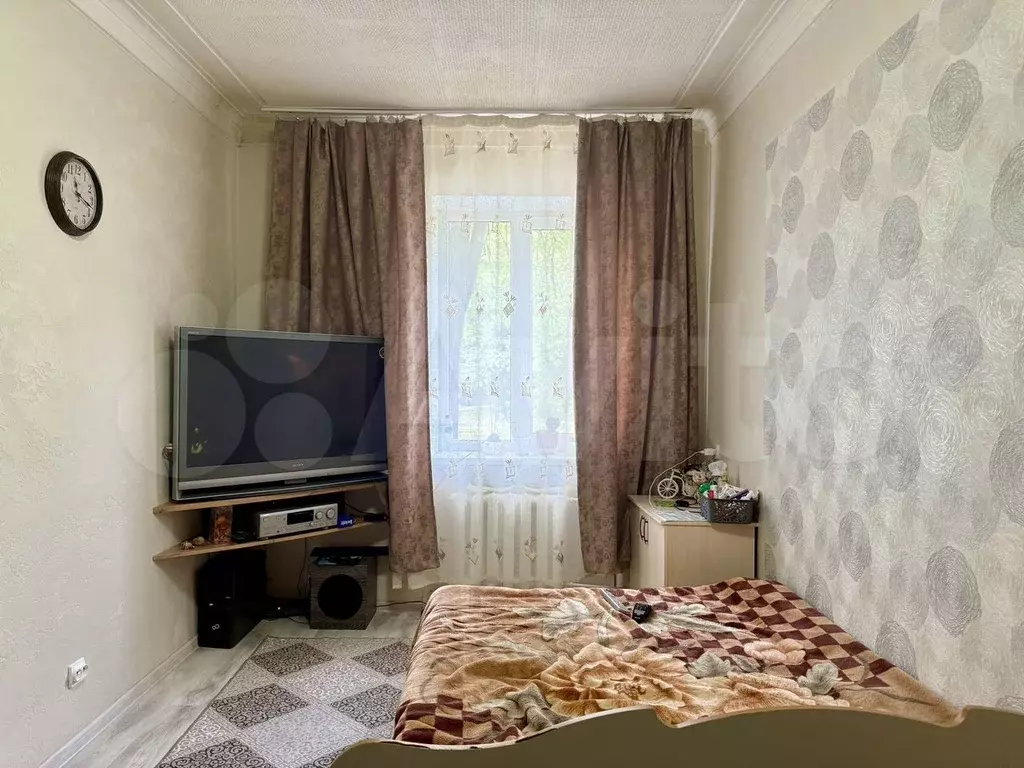 Комната 17 м в 3-к., 1/3 эт. - Фото 0