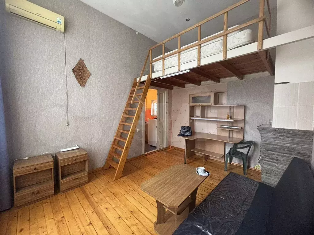 Комната 19 м в 3-к., 2/2 эт. - Фото 0