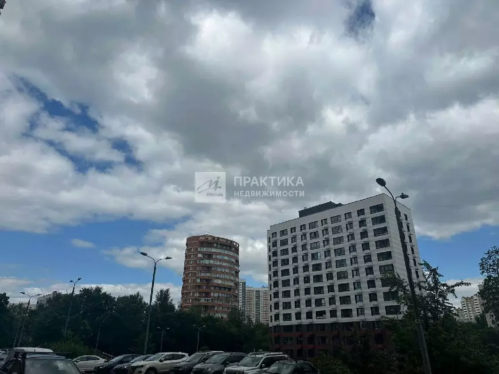 Продается 3-комнатная квартира - Фото 1