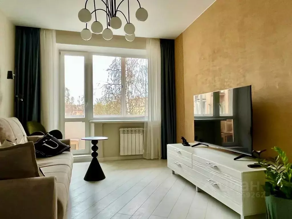 2-к кв. Карелия, Петрозаводск просп. Ленина, 37 (52.0 м) - Фото 0
