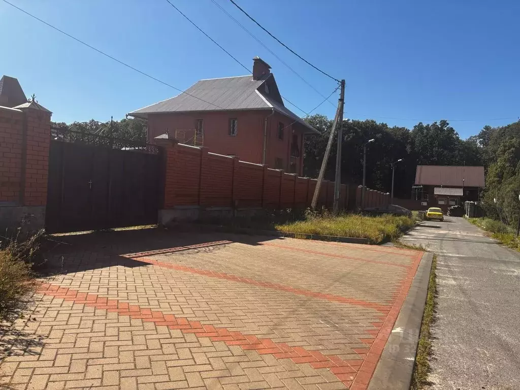 Участок в Белгородская область, Старый Оскол пер. 4-й Володин, 1 (8.0 ... - Фото 1