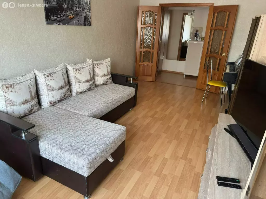3-комнатная квартира: Оренбург, улица Чкалова, 17 (65.8 м) - Фото 1