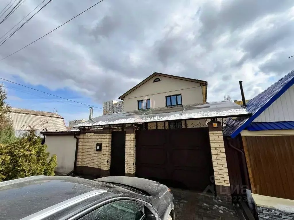 Дом в Саратовская область, Энгельс Золотовская ул., 57 (223 м) - Фото 1