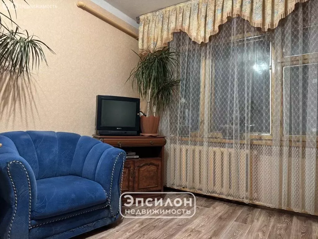 3-комнатная квартира: Курск, улица Крюкова, 16 (58.3 м) - Фото 1