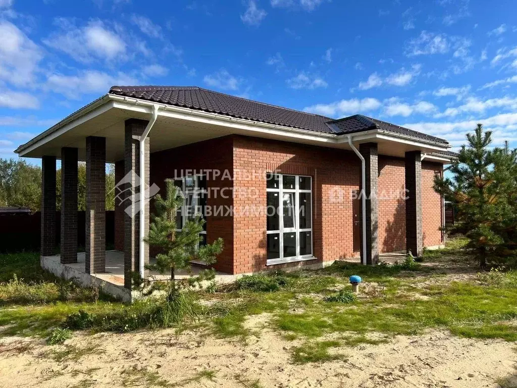 Дом в Рязанская область, Рязанский муниципальный округ, с. Казарь  ... - Фото 2