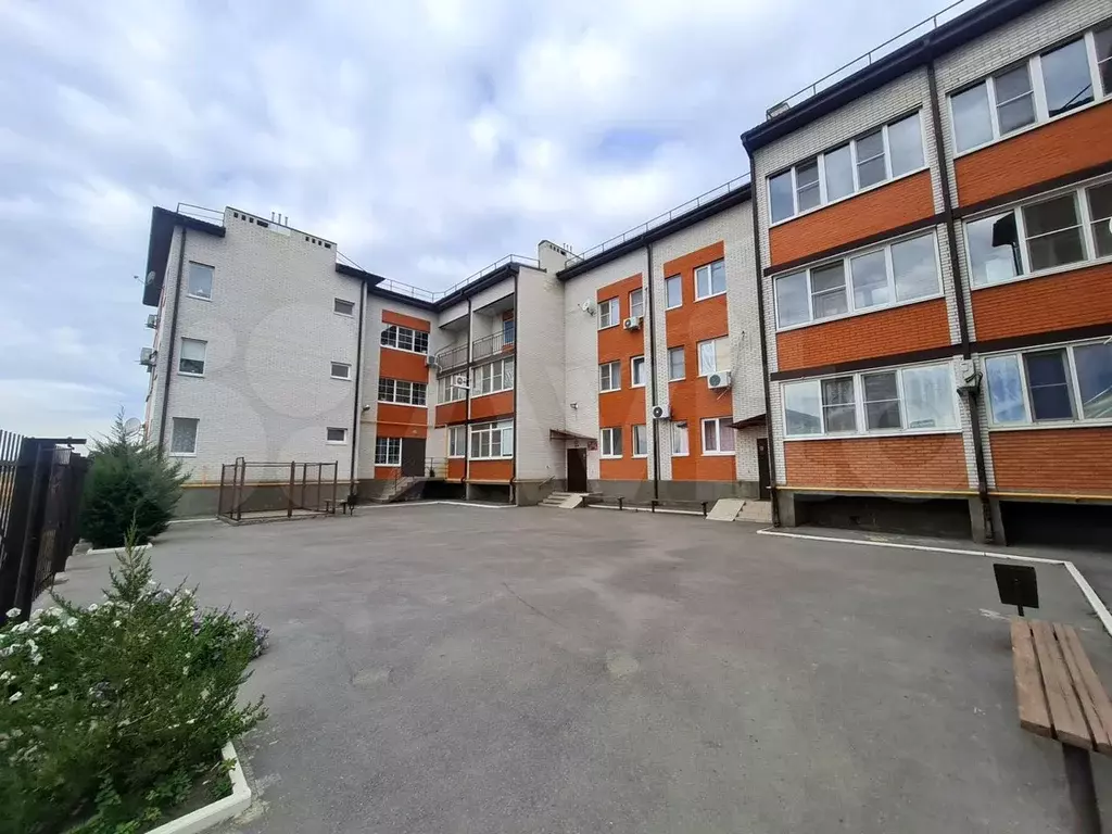 2-к. квартира, 60 м, 1/3 эт. - Фото 0