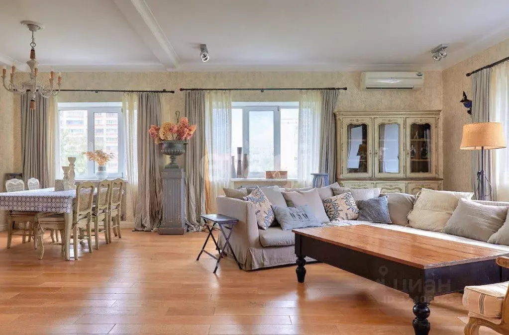 4-к кв. Татарстан, Казань ул. Мулланура Вахитова, 6 (192.6 м) - Фото 1