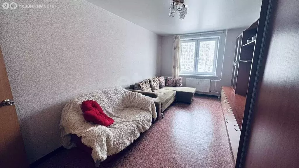 4-комнатная квартира: Киров, улица Энтузиастов, 52А (66.2 м) - Фото 1