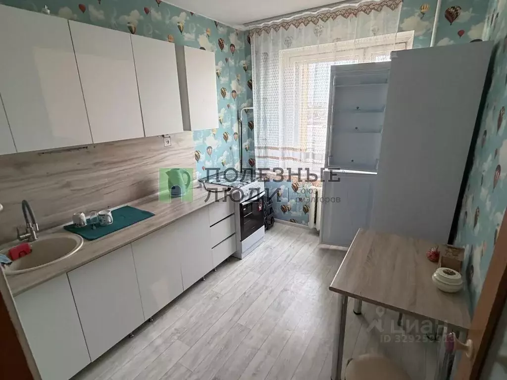 3-к кв. Курганская область, Курган Заозерный жилрайон, 6-й мкр, 1 ... - Фото 1