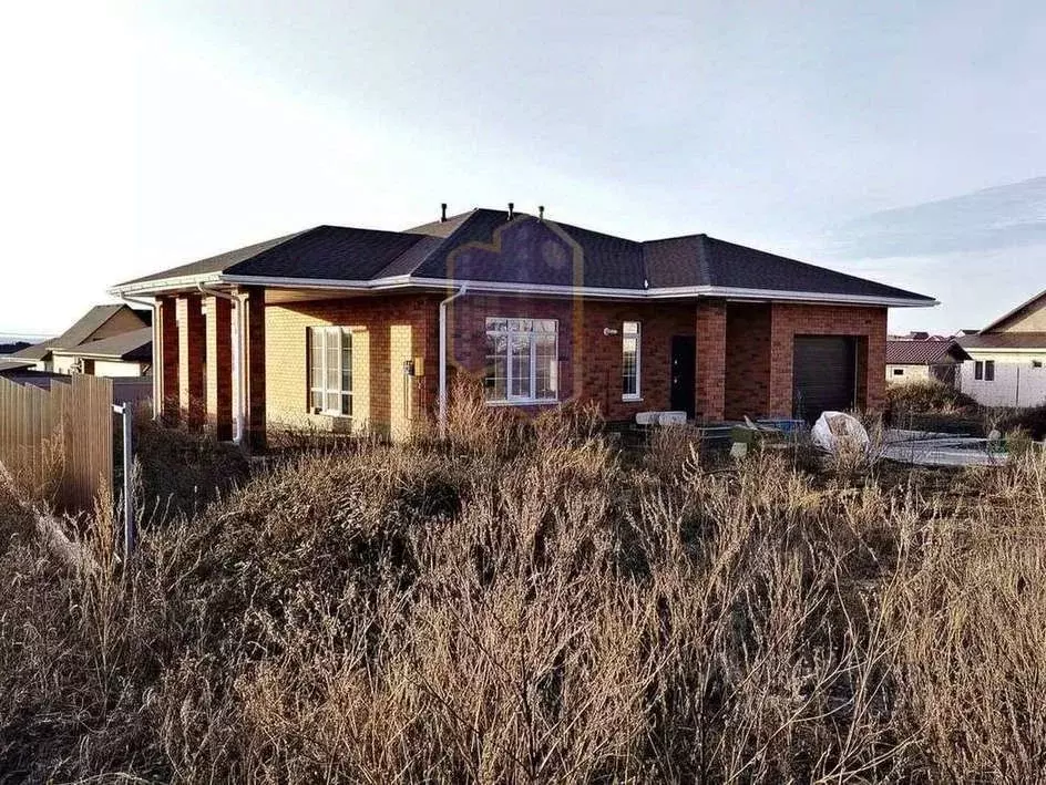 Коттедж в Белгородская область, Старый Оскол ул. Ровенская, 128 (180 ... - Фото 0