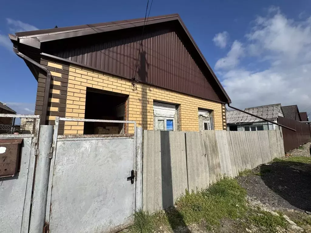 Дом в Краснодарский край, Темрюк ул. Гагарина, 77 (83 м) - Фото 1