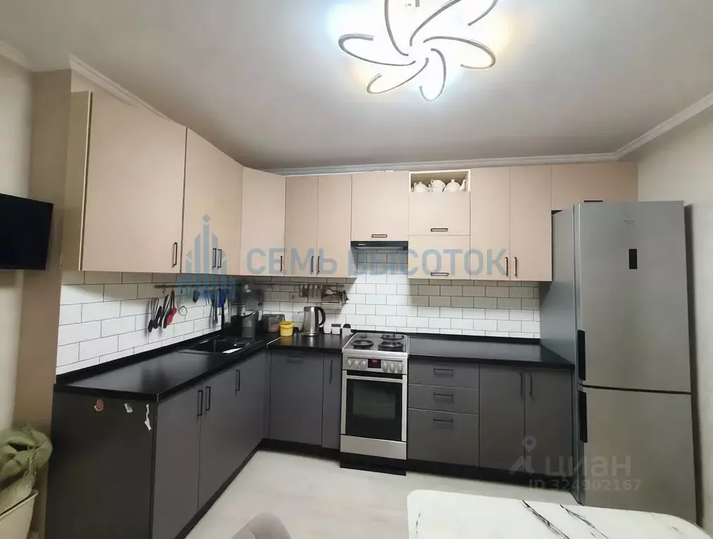 2-к кв. Московская область, Домодедово Северный мкр, ул. Гагарина, 63 ... - Фото 0