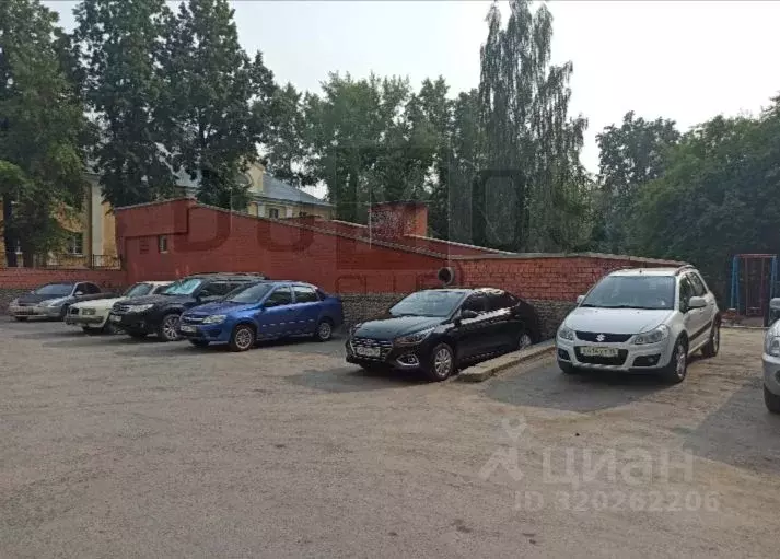 Гараж в Свердловская область, Екатеринбург ул. Старых Большевиков, 39 ... - Фото 0
