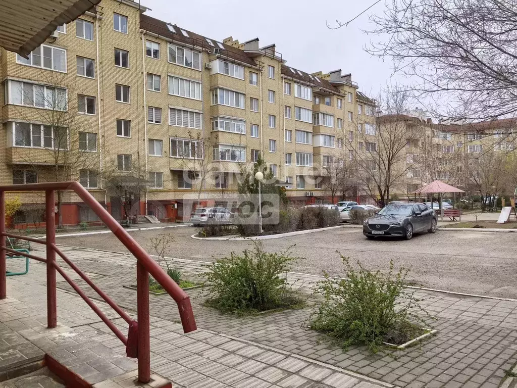 4-к кв. Калмыкия, Элиста ул. Ю. Клыкова, 81Б (124.4 м) - Фото 0