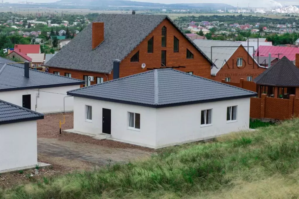 Дом в Челябинская область, с. Агаповка ул. Известковая (100 м) - Фото 1