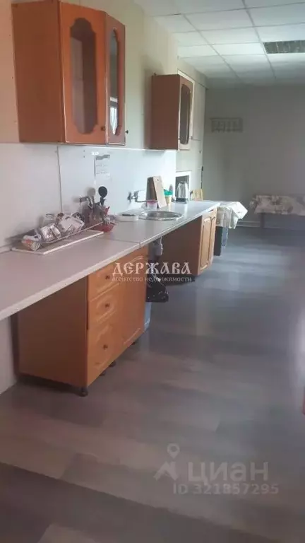 Коттедж в Белгородская область, Старый Оскол просп. Губкина (300 м) - Фото 0
