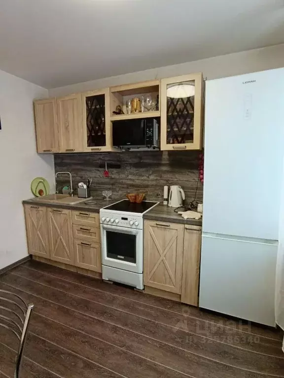 3-к кв. Кемеровская область, Кемерово ул. Свободы, 19 (69.1 м) - Фото 2