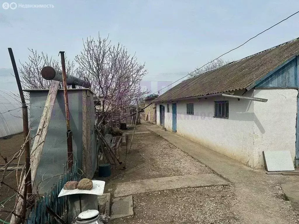 Дом в Дмитровское сельское поселение, село Ровенки (100 м) - Фото 1