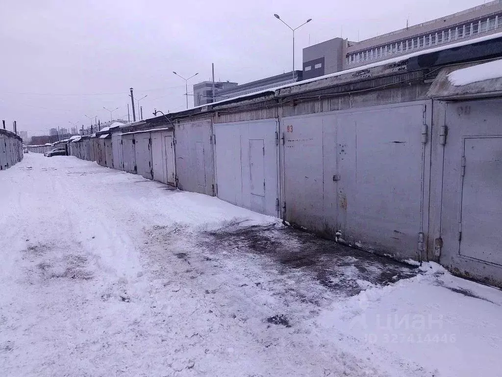 Гараж в Свердловская область, Екатеринбург ул. Серафимы Дерябиной, 39 ... - Фото 2